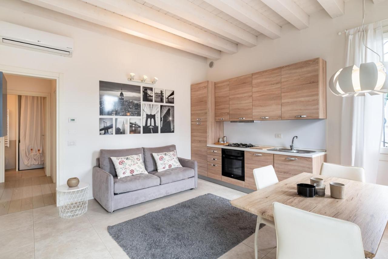 Corte Cappuccina 14 Elegant Apt Con Parcheggio! Padua Buitenkant foto