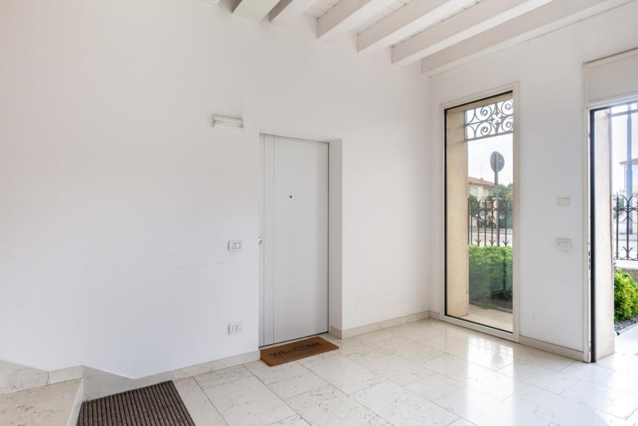 Corte Cappuccina 14 Elegant Apt Con Parcheggio! Padua Buitenkant foto